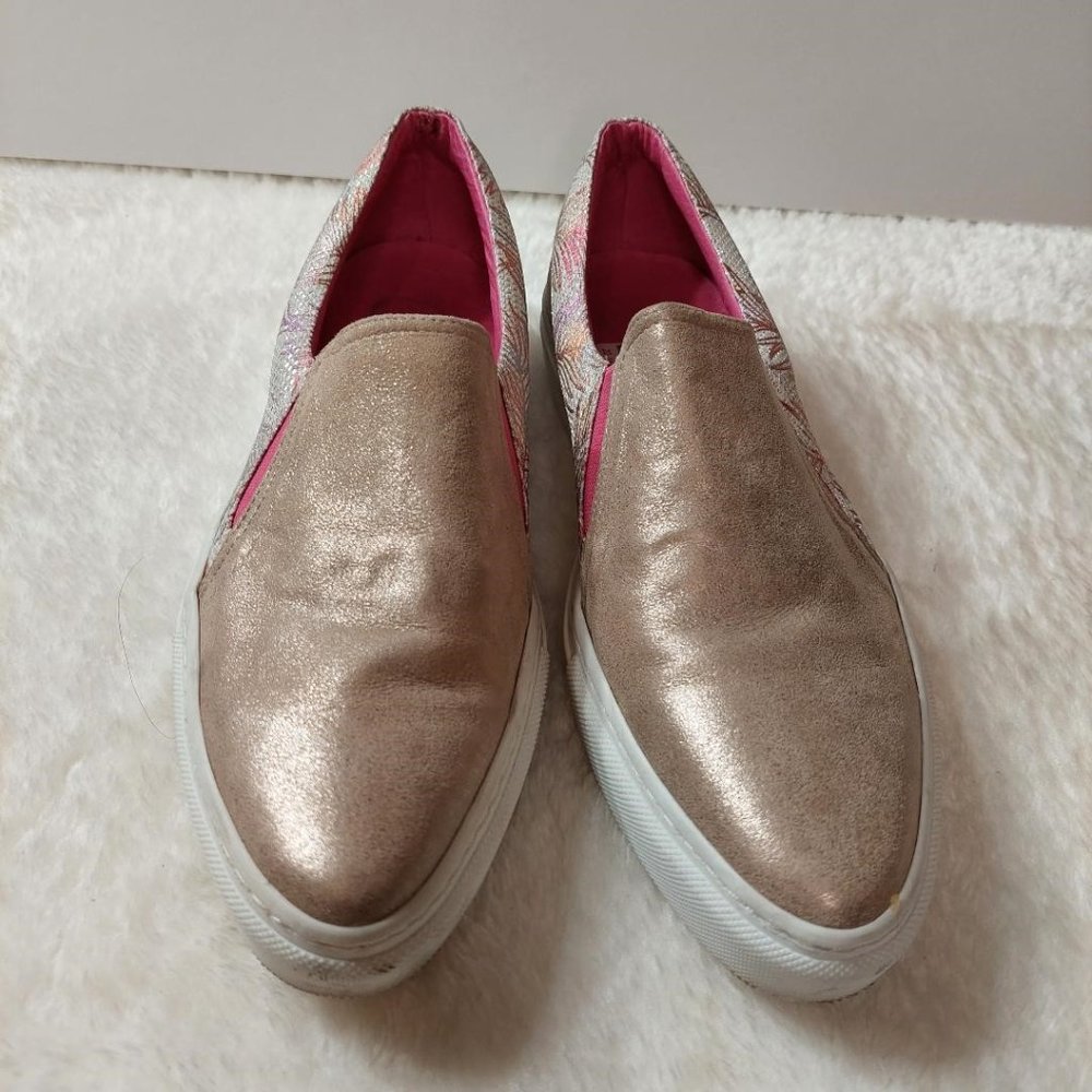 Chanii B. Zliks Gold Metallic Slip-On Sneakers - Size US 8 (Euro 39)